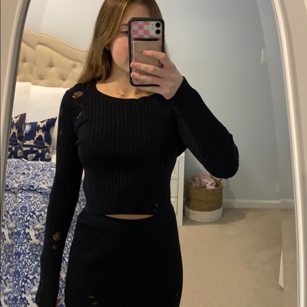 Long sleeve crop top